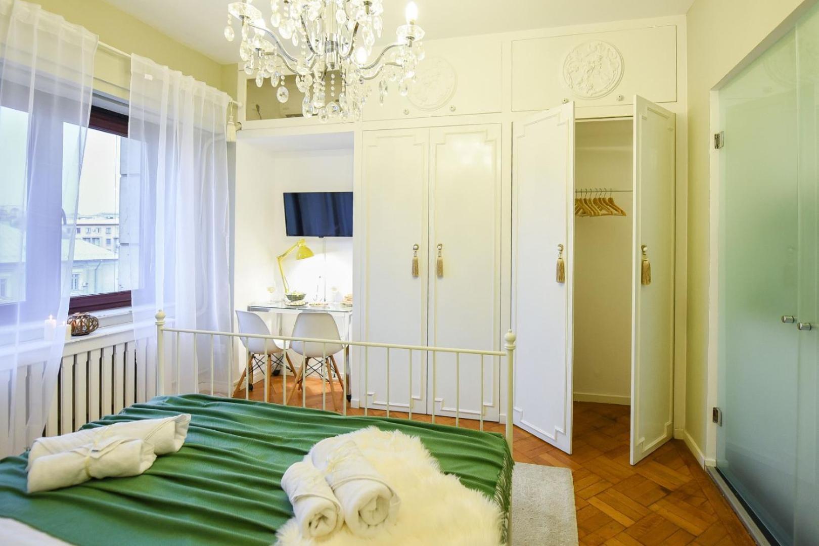Cozy Studio Overlooking The Old Town Бухарест Экстерьер фото